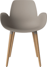 Carica l'immagine nel visualizzatore di Gallery, Seed Chair w. Armrest &amp; Wooden Legs