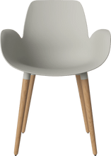 Carica l'immagine nel visualizzatore di Gallery, Seed Chair w. Armrest &amp; Wooden Legs