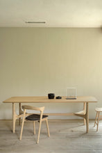 Carica l&#39;immagine nel visualizzatore di Gallery, Nexus dining table