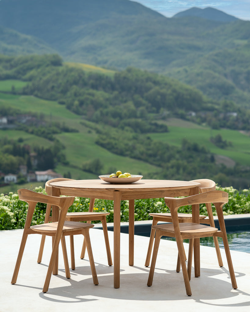 Bok round outdoor dining table