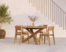 Charger l&#39;image dans la galerie, Circle outdoor dining table