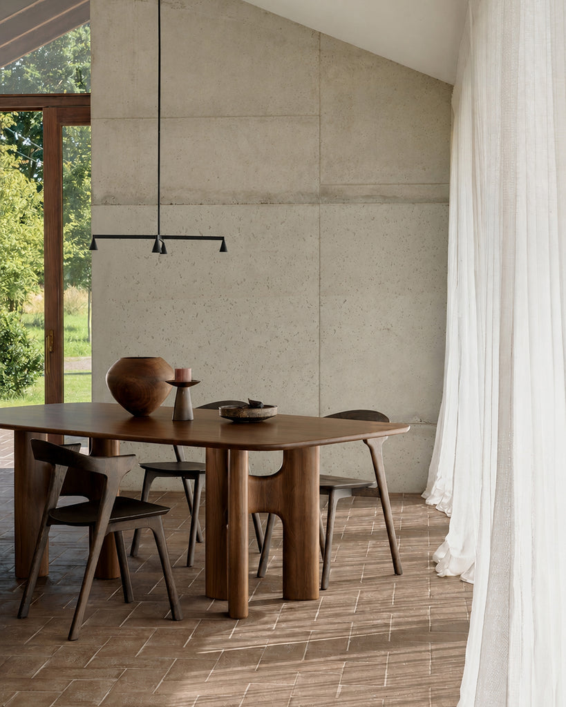 Flow dining table
