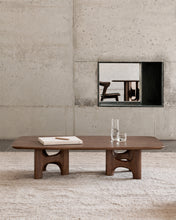 Laden Sie das Bild in den Galerie-Viewer, Flow coffee table