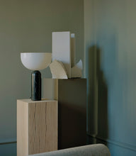 Laden Sie das Bild in den Galerie-Viewer, Kizu Table Lamp Large