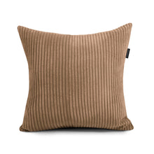 Carica l'immagine nel visualizzatore di Gallery, Pillow Square 43