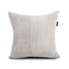 Carica l'immagine nel visualizzatore di Gallery, Pillow Square 43