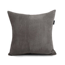 Carica l'immagine nel visualizzatore di Gallery, Pillow Square 43