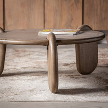 Carica l&#39;immagine nel visualizzatore di Gallery, Curvy Coffee Table