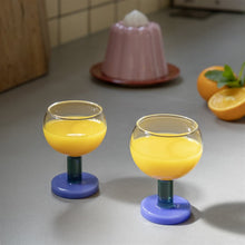 Carica l'immagine nel visualizzatore di Gallery, Glass cantine blue set of 2