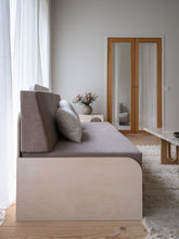 Laden Sie das Bild in den Galerie-Viewer, LAAVU couch frame | birch