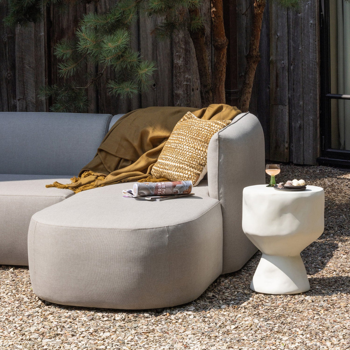 AUR GARDEN SIDE TABLE REINFORCED FIBER NATURAL