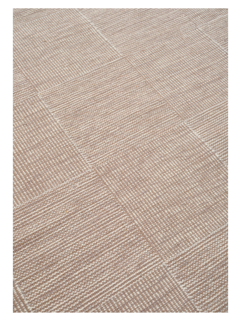 Chess Lt/Grey hand-woven rug – close-up of the texture | Linie Design at Bois Blanc Home, Limassol, Cyprus