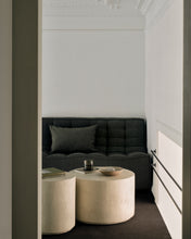 Laden Sie das Bild in den Galerie-Viewer, Elements coffee table round