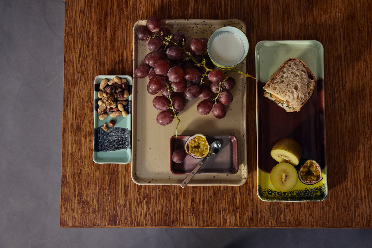 70s ceramics: cake tray cherry