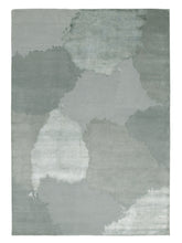 Carica l'immagine nel visualizzatore di Gallery, Monu Silver hand-knotted rug – product photo | Linie Design at Bois Blanc Home, Limassol, Cyprus
