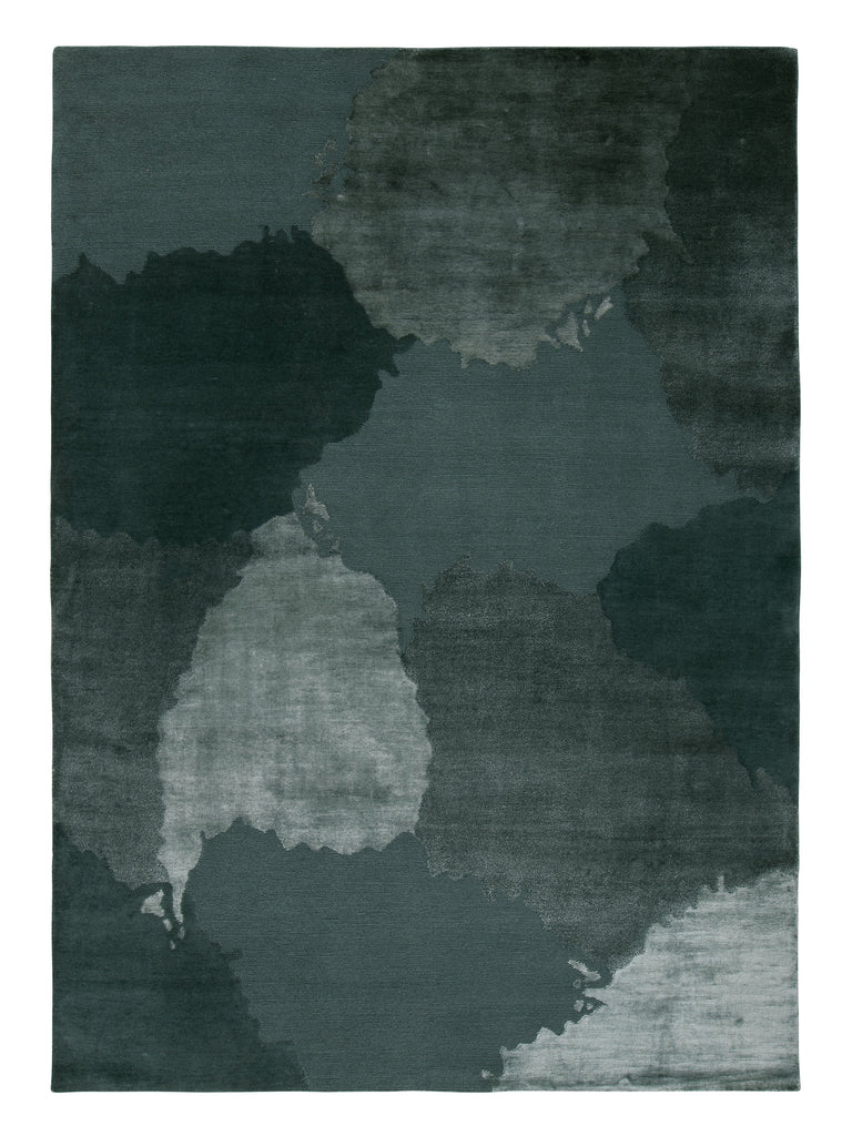 Monu Leaf hand-knotted rug – product photo | Linie Design at Bois Blanc Home, Limassol, Cyprus
