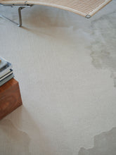 Carica l'immagine nel visualizzatore di Gallery, Monu Beige hand-knotted rug – detail 3 | Linie Design at Bois Blanc Home, Limassol, Cyprus