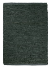 Carica l'immagine nel visualizzatore di Gallery, Sigga Stone hand-woven rug – product photo | Linie Design at Bois Blanc Home, Limassol, Cyprus