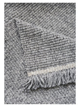 Carica l'immagine nel visualizzatore di Gallery, Elmo Grey hand-woven rug – detail 2 | Linie Design at Bois Blanc Home, Limassol, Cyprus