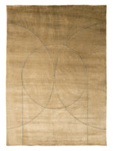 Carica l'immagine nel visualizzatore di Gallery, Circulus Ochre loom-knotted rug – product photo | Linie Design at Bois Blanc Home, Limassol, Cyprus