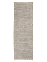 Laden Sie das Bild in den Galerie-Viewer, Asko Taupe hand-woven rug – detail 2 | Linie Design at Bois Blanc Home, Limassol, Cyprus