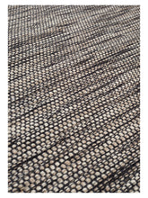 Laden Sie das Bild in den Galerie-Viewer, Asko Terrazzo hand-woven rug – close-up of the texture | Linie Design at Bois Blanc Home, Limassol, Cyprus