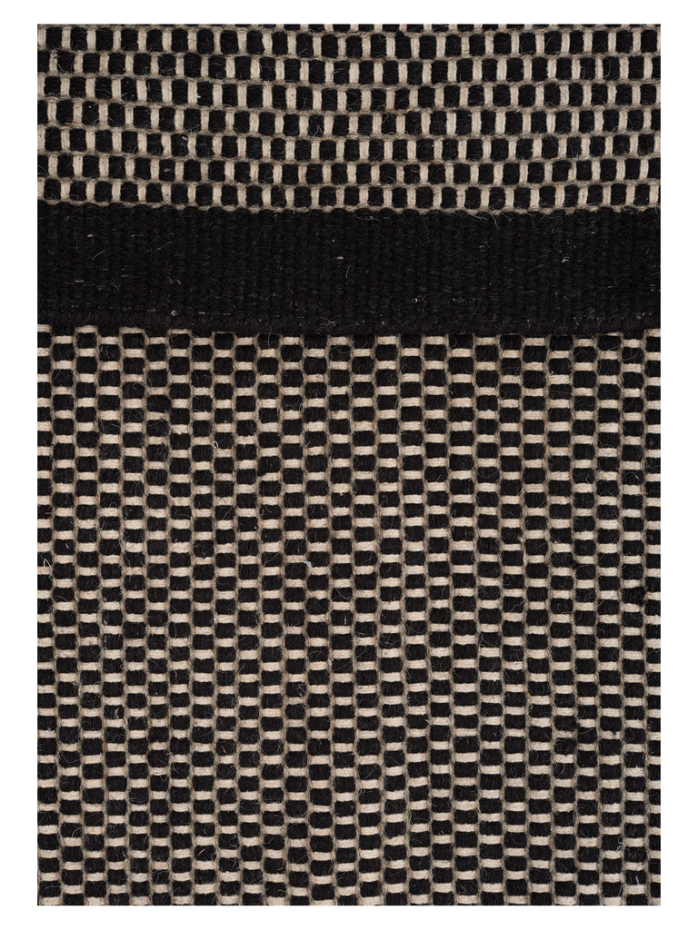 Asko Black hand-woven rug – close-up of the texture | Linie Design at Bois Blanc Home, Limassol, Cyprus
