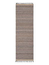 Laden Sie das Bild in den Galerie-Viewer, Sigyn Natural hand-woven rug – detail 2 | Linie Design at Bois Blanc Home, Limassol, Cyprus