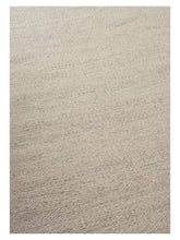 Laden Sie das Bild in den Galerie-Viewer, Frode Marble hand-woven rug – close-up of the texture | Linie Design at Bois Blanc Home, Limassol, Cyprus