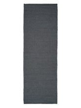 Laden Sie das Bild in den Galerie-Viewer, Oksa Ocean hand-woven rug – detail 3 | Linie Design at Bois Blanc Home, Limassol, Cyprus