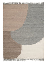 Carica l'immagine nel visualizzatore di Gallery, Eik Grey hand-woven rug – product photo | Linie Design at Bois Blanc Home, Limassol, Cyprus