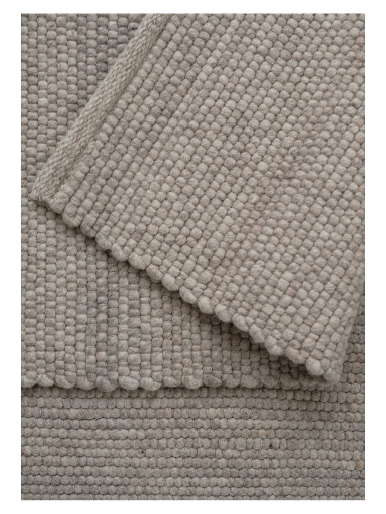 Agner Lt/Grey hand-woven rug – close-up of the texture | Linie Design at Bois Blanc Home, Limassol, Cyprus