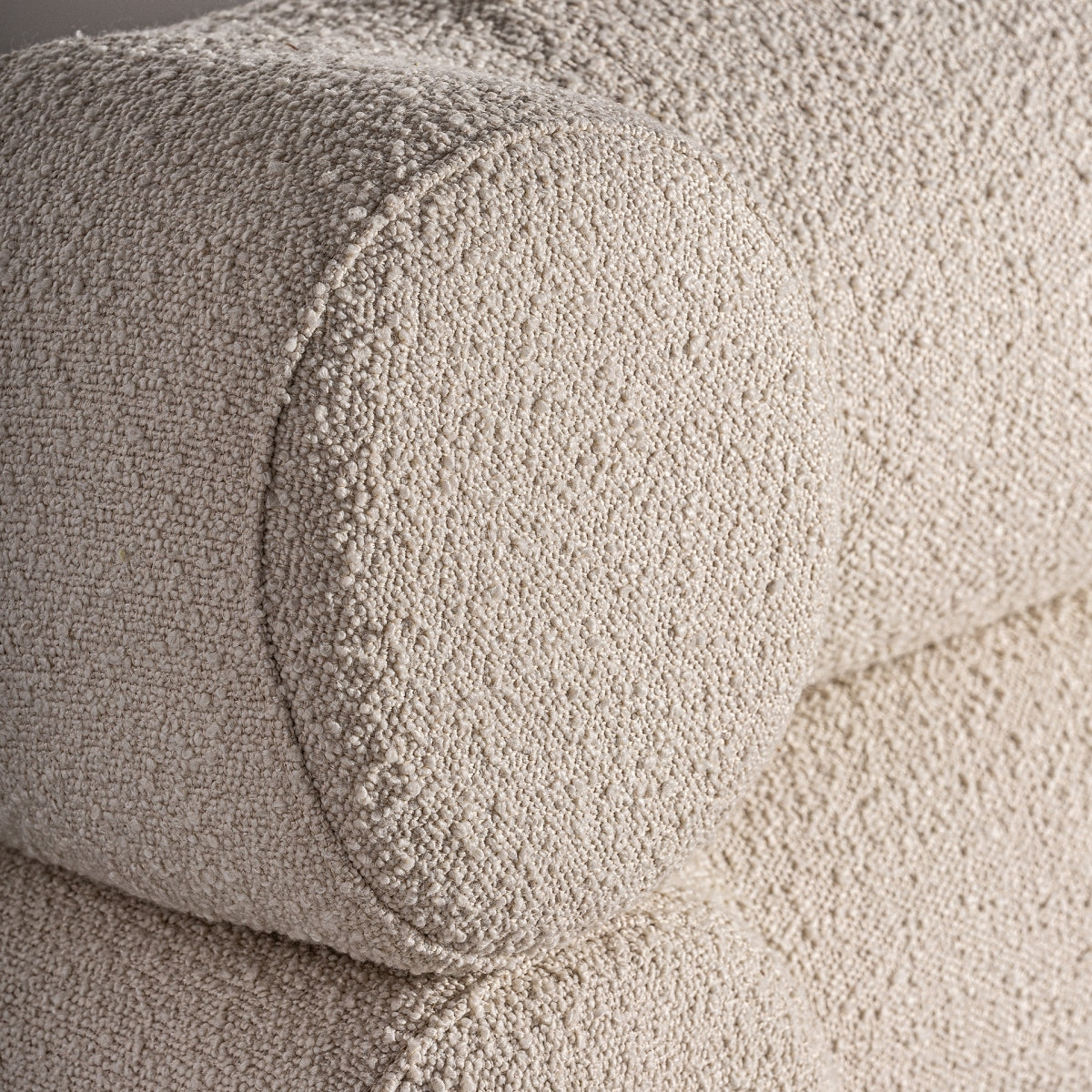 Bouclé bed