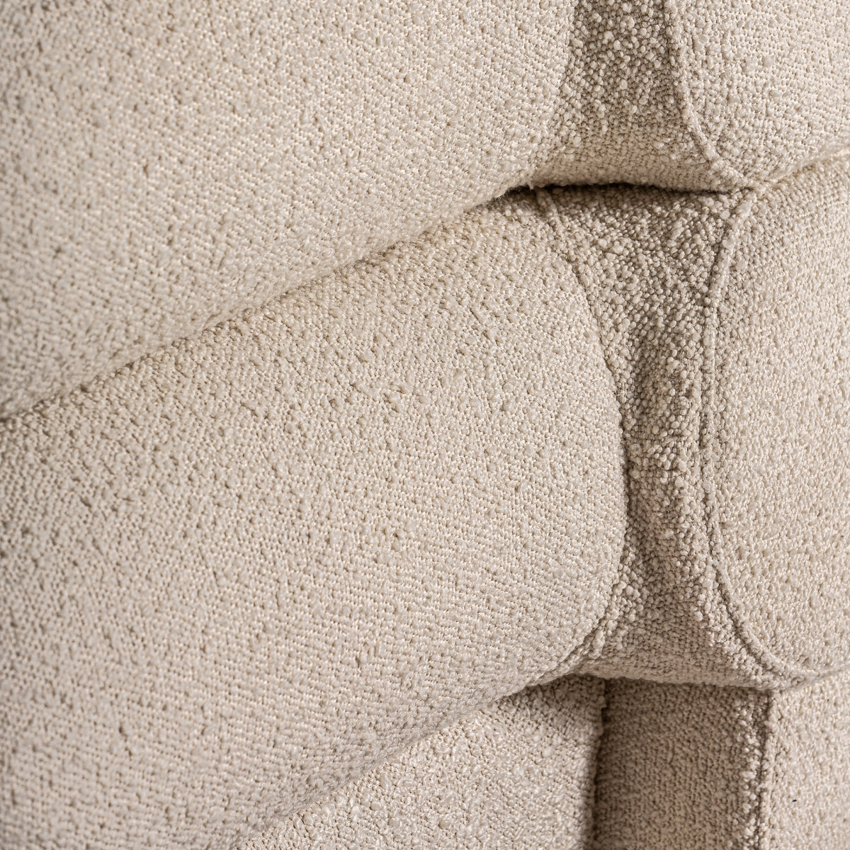 Bouclé bed