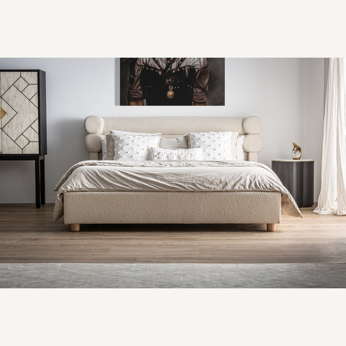 Bouclé bed