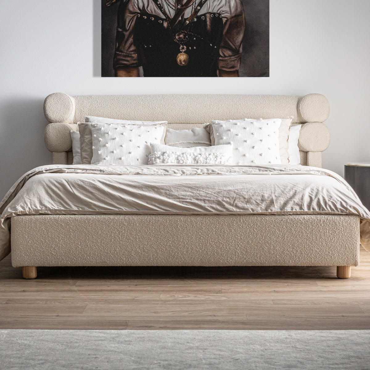 Bouclé bed