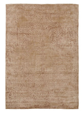 Charger l'image dans la galerie, Florentine Gold loom-knotted rug – product photo | Linie Design at Bois Blanc Home, Limassol, Cyprus