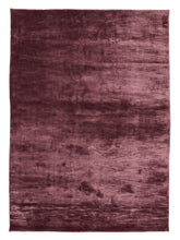 Carica l'immagine nel visualizzatore di Gallery, Edge Bordeaux handloom rug – product photo | Linie Design at Bois Blanc Home, Limassol, Cyprus