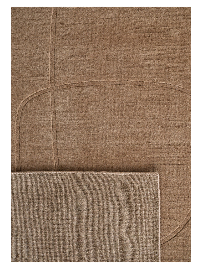 Cursive Expanse Amber loom-knotted rug – detail 3 | Linie Design at Bois Blanc Home, Limassol, Cyprus