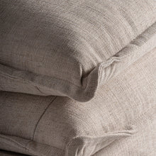 Carica l&#39;immagine nel visualizzatore di Gallery, Linen sofa