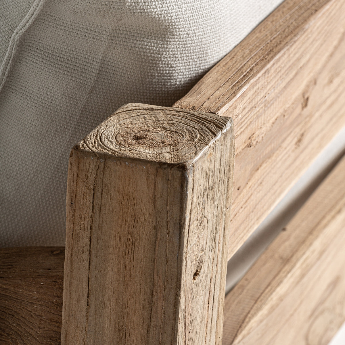 TEAK LOUNGER