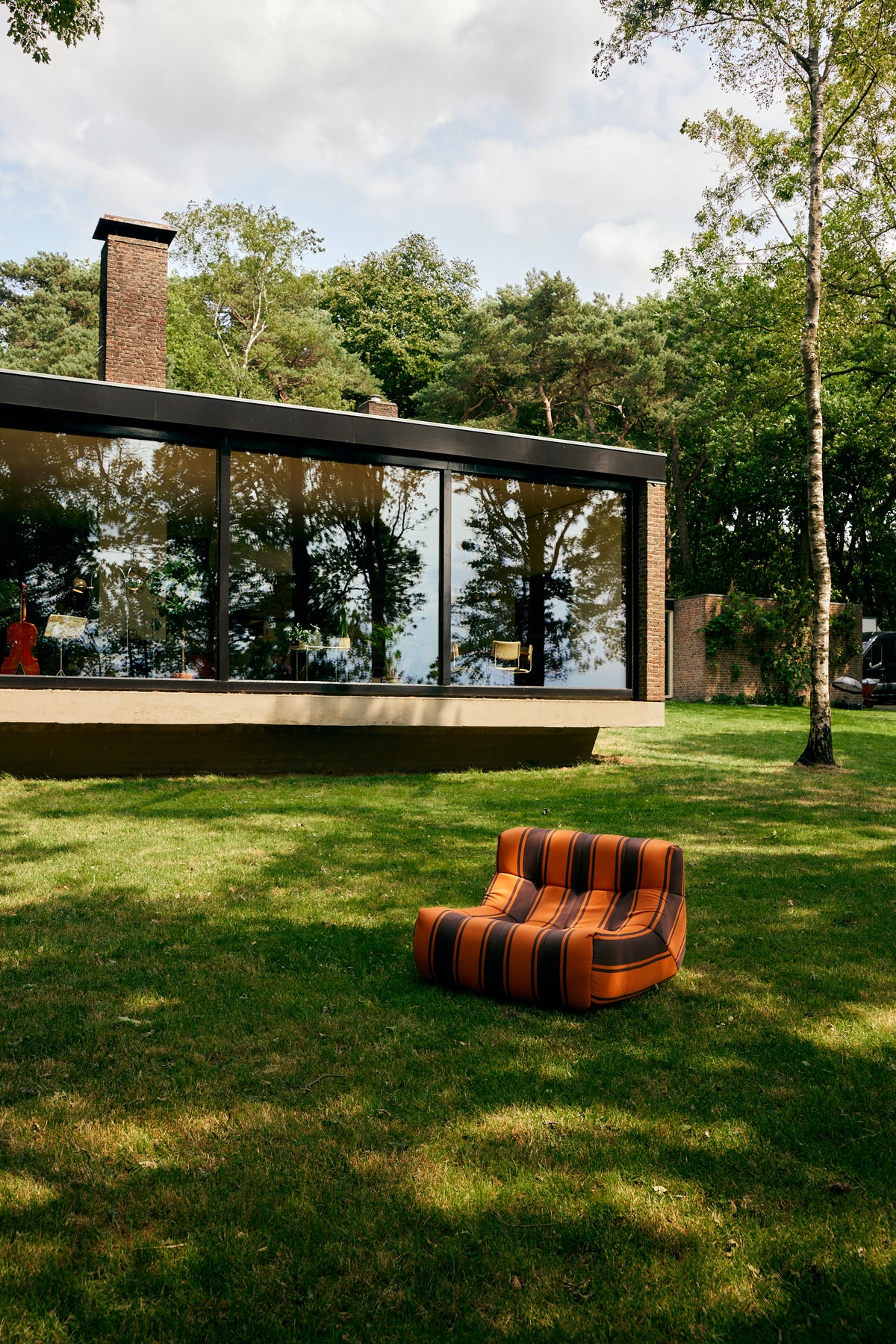 Lazy lounge chair outdoor retro