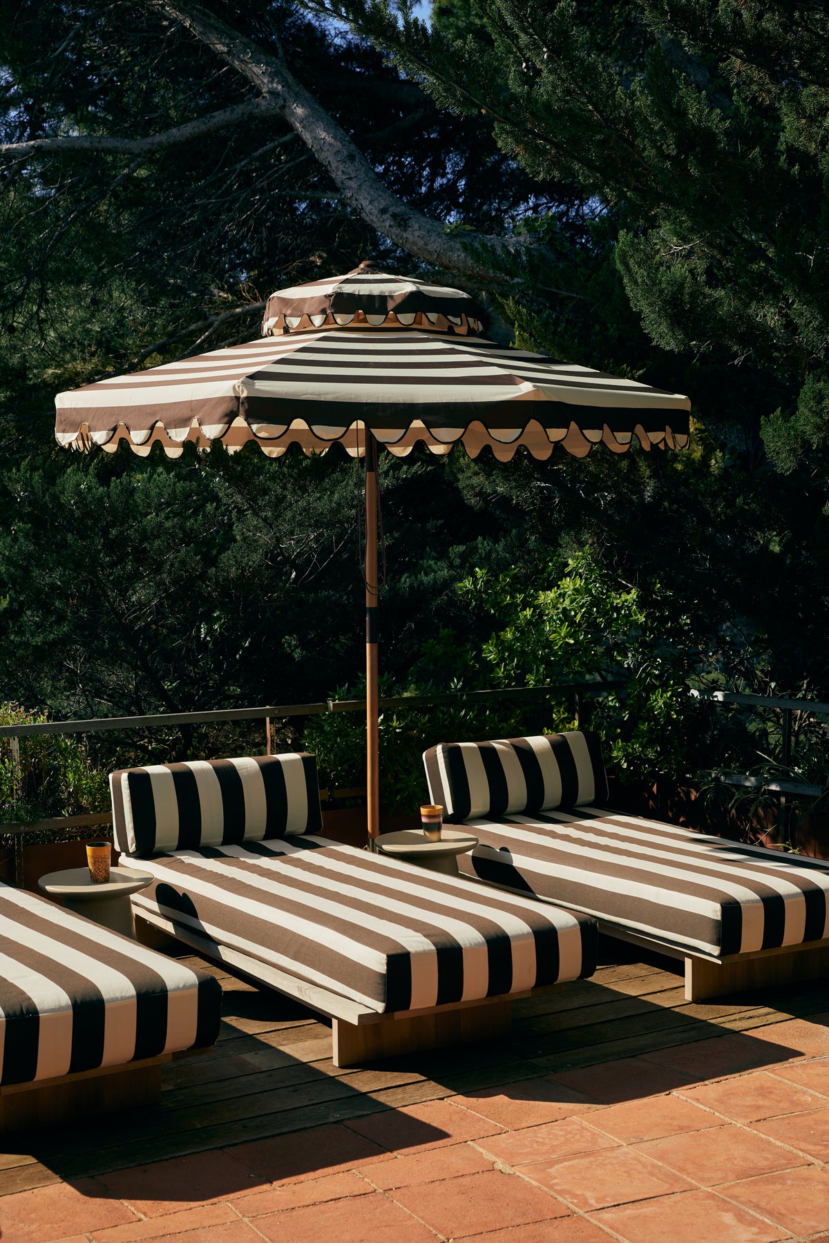 Outdoor daybed teak stracciatella