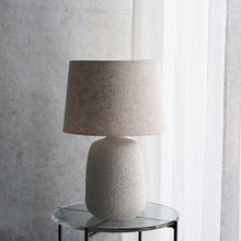 Laden Sie das Bild in den Galerie-Viewer, Table lamp incl. lampshade, HDTana, Off-White