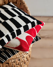 Carica l&#39;immagine nel visualizzatore di Gallery, FURUD cushion