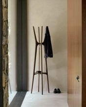 Carica l'immagine nel visualizzatore di Gallery, PI coat stand