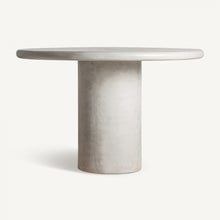 Laden Sie das Bild in den Galerie-Viewer, Stone round dining table