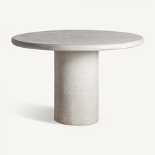 Laden Sie das Bild in den Galerie-Viewer, Stone round dining table