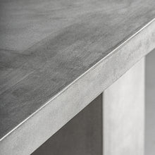 Carica l&#39;immagine nel visualizzatore di Gallery, Stone dining table