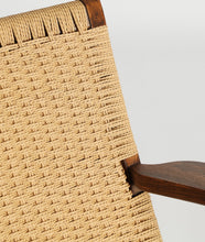 Laden Sie das Bild in den Galerie-Viewer, Brown Elm Wood and Rope Armchair